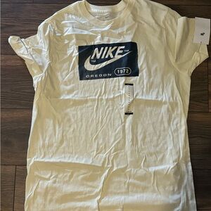 Nike tshirt size large
